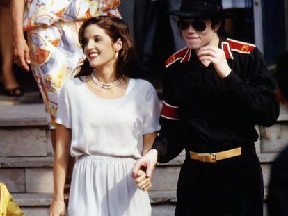 Michael Jackson and Lisa Marie Presley on a visit to Budapest.