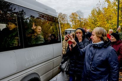 A group of women in Moscow see off Russian recruits leaving for the front in Ukraine in October.