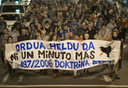 A demonstration held in support of ETA prisoners in San Sebasti&aacute;n on Monday evening, hours after the European ruling on the &quot;Parot doctrine&quot; was announced.
