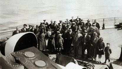 Spaniards on their way to the US in 1926 on the transatlantic liner, the Aquitania.