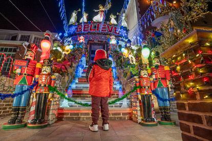 Top Things to Do in New York at Christmas • The Blonde Abroad