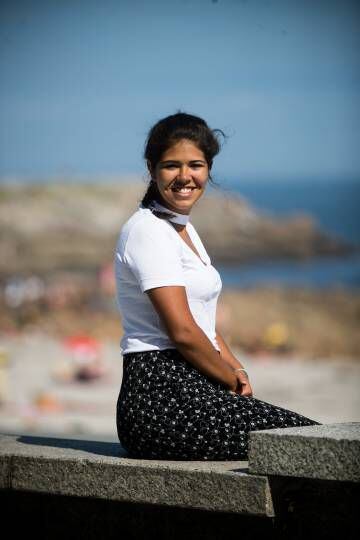 Andrea, a Venezuelan student residing in Madrid, on holiday in A Coruña.