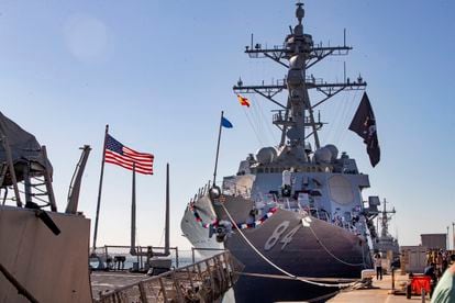 España da luz verde a aumentar la presencia de EE.UU. en la Base Naval de Rota |  España