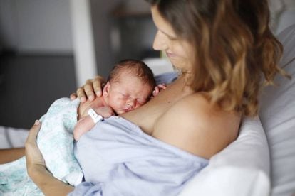 Skin-to-skin contact is credited with having health benefits for newborns.