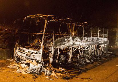 A burnt-out bus in Chandebrito where a fire killed two people who were trapped in the vehicle.