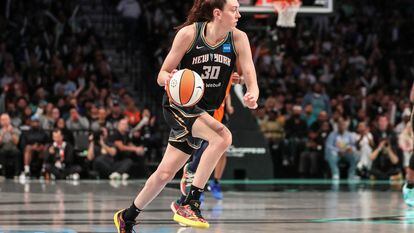 New York Liberty forward Breanna Stewart playing against the Connecticut Sun during game one of the 2023 WNBA Playoffs at Barclays Center on Sep 24, 2023.