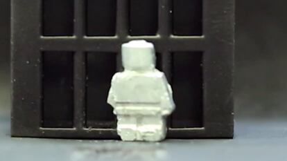 Engineers have developed the LEGO-shaped robot from gallium and other metals.