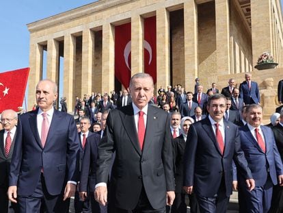 Recep Tayyip Erdogan visits Atatürk's mausoleum on the centenary of the proclamation of the Republic of Turkey, last Sunday in Ankara.