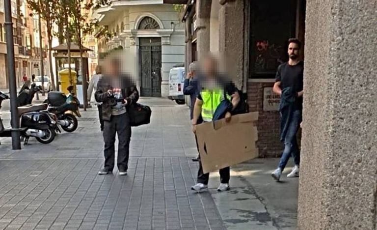 Ex-Valladolid player Borja Fernández (r) during his arrest.
