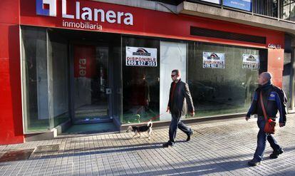 Llanera headquarters up for sale in Valencia.