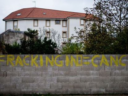 Anti-fracking graffiti painted on a wall in the town of Selaya in Cantabria.