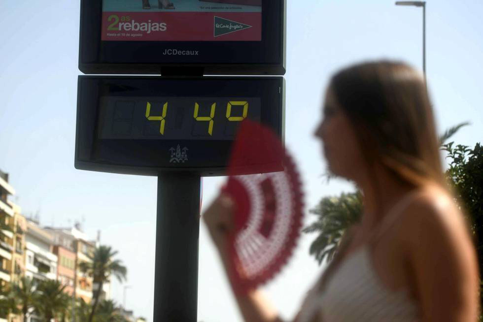 summer-in-spain-heat-wave-in-spain-claims-eight-lives-spain-el