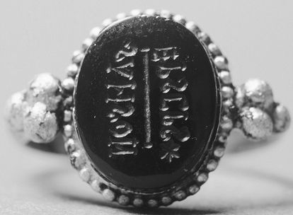 A ring with the seal of Bishop Samson, from the 6th century, found at the Cercadilla site by archeologists. 