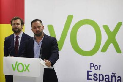 VOX leader Santiago Abascal wants Ciudadanos to sit down with them.