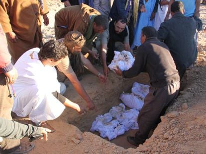 The burial in November 2014 of eight Sahrawis who were assassinated in 1976 and were exhumed from mass graves by a Spanish team.