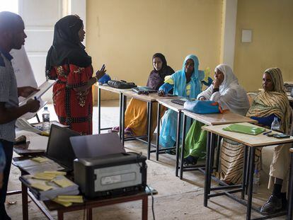 Students at the National School of Public Works in Aleg, southern Mauritania, receiving a scholarship of €50 a month as part of a microfinance program.