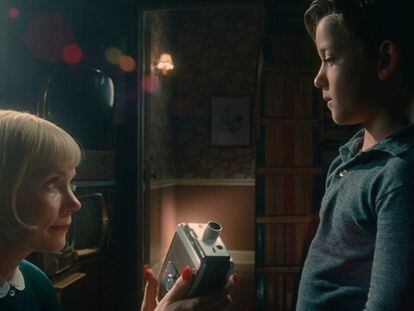 Michelle Williams and Mateo Zoryan in 'The Fabelmans.'