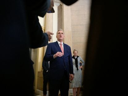U.S. House Speaker Kevin McCarthy (R-CA) speaks with reporters as the deadline to avert a partial government shutdown approaches on Capitol Hill in Washington, U.S., September 28, 2023.