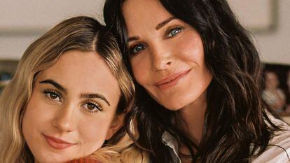 Coco poses with her mother, Courtney Cox.