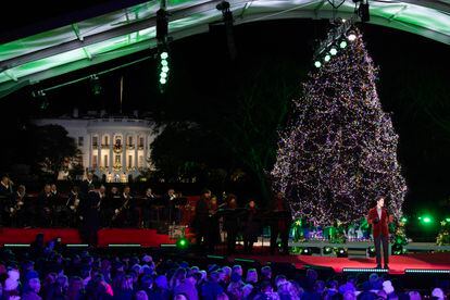 Biden lights the National Christmas Tree, taking his turn to bring holiday  spirit to Washington - WTOP News