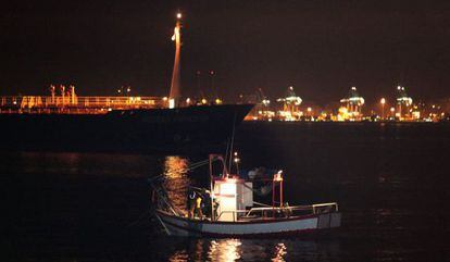 A Spanish fishing vessel in La L&iacute;nea de la Concepci&oacute;n&#039;s harbour this week.