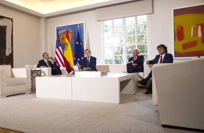 Obama, acting Spanish prime minister Mariano Rajoy, acting foreign minister José Manuel García-Margallo and chief of staff Jorge Moragas at La Moncloa.