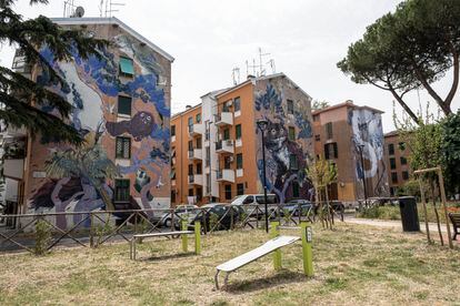 
Murals in San Basilio, Rome, a neighborhood linked to drug dealers. 