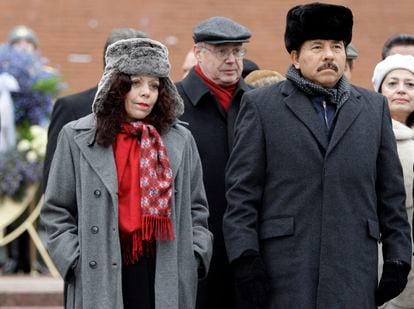 Nicaragua’s President Daniel Ortega and the first lady, Rosario Murillo, visit Moscow in December 2008. 
