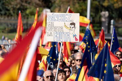 Spain’s inconclusive national elections on July 23 left a highly fractured parliament. The center-right Popular Party received the most votes in the elections but failed to get enough support to form a government because of its alliances with the far-right Vox party.