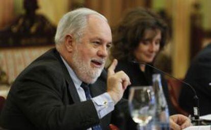 Miguel Arias Cañete, of the PP, received no support from Spanish Socialist MEPs when running to become EU energy commissioner.