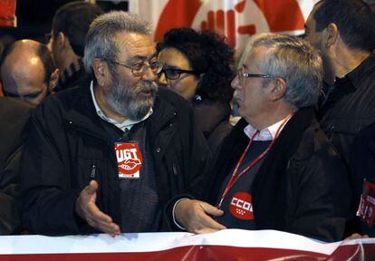 Labor leaders C&aacute;ndido M&eacute;ndez (left) and Ignacio Fern&aacute;ndez Toxo at Wednesday&#039;s demonstration in Madrid.