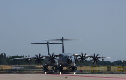 Two Airbus A400M military aircraft of the German Armed Forces Bundeswehr approach during the Air Defender 2023 exercise at the Wunstorf military airbase in northern Germany on June 12, 2023.