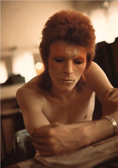 Photo taken the night before the musician's last concert with the Spiders from Mars, at the Hammersmith Odeon, in 1973, where he announced that it was his last performance as Ziggy Stardust.