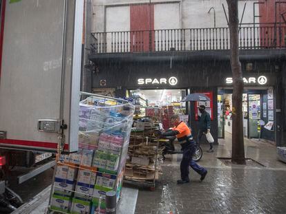 Goods being unloaded at a supermarket in Barcelona.
