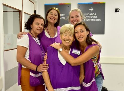 Part of the team: Susana Sassy, in the middle, along with Eugenia Lucca, Marcela Mancardo, Verónica Conci and Pierina Vanz.

