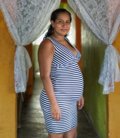 With the money Paty, 32, made from three pregnancies for foreign couples, she has built a home for her family. She’s already given birth to six children in total and she’d like to be a surrogate mom again, but changes in Tabasco’s law make it more difficult.