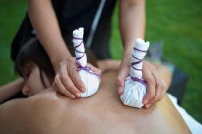 Massage at Spa Niwa, in Brihuega (Guadalajara).