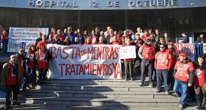 Members of a hepatitis C support group moments before their Madrid sit-in.