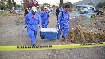 A forensics team at work in Jojutla, in Morelos state.