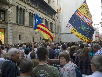 A demonstration against the mayor of Lleida, who has refused to support the referendum.