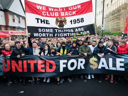 Manchester United fans protest against the club’s owners, the Glazers, in 2022.
