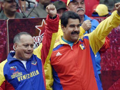 National Assembly speaker Diosdado Cabello (l) with President Nicolás Maduro during a rally.