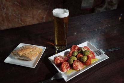 Beer, tapas and bread from Galicia.