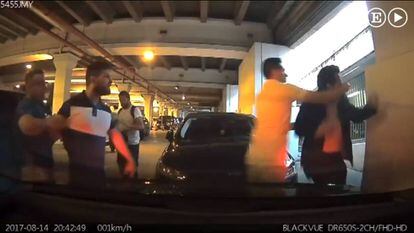 Screen capture from the video showing the attack on Eduardo Martín.