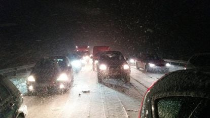 Snow caused chaos on the AP-6.