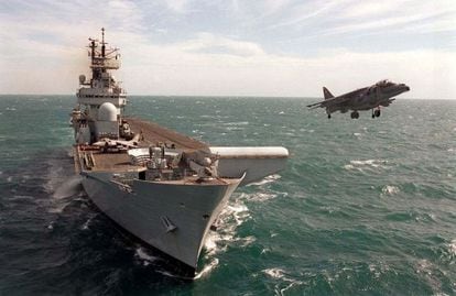 The British light aircraft carrier HMS Illustrious during maneuvers. 