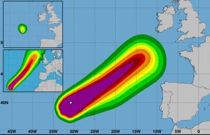 Images of the three tropical storms off the coast of the Spanish peninsula.