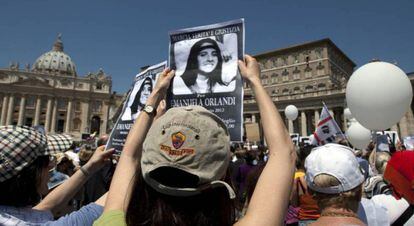 Protestors demand justice for Emanuela Orlandi in front of the Vatican in 2012.