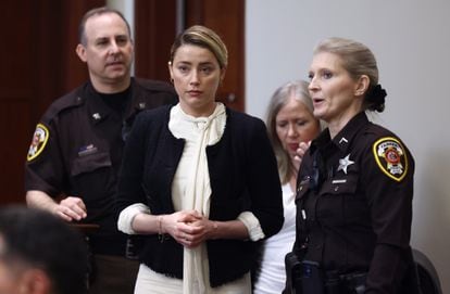 Amber Heard returns from a break on the second day of her testimony in the trial against Johnny Depp.