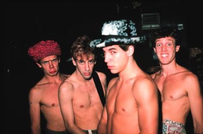 (l-r) Flea, Hillel Slovak, Anthony Kiedis and Jack Irons after a concert in Minnesota in 1987.
